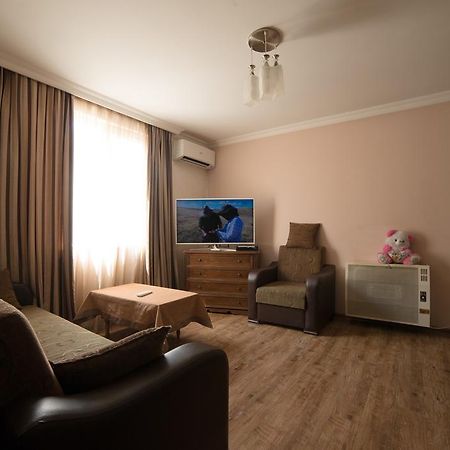Angisa Apartment Batumi Kültér fotó